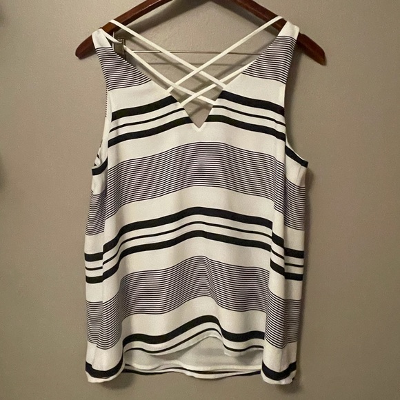 Express striped cross tank - Picture 3 of 3